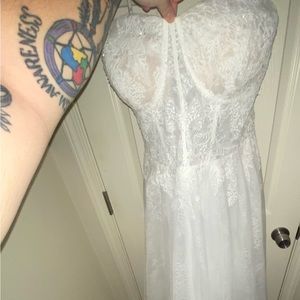 Wedding dress new